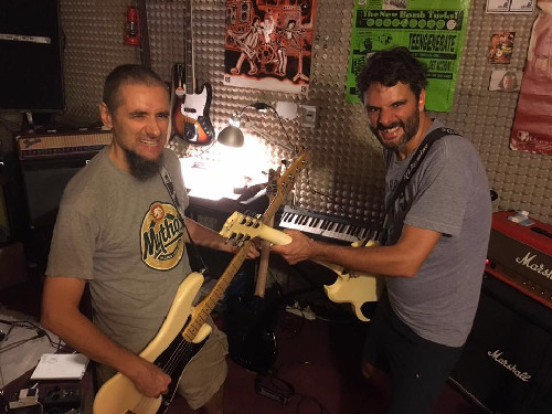 Tono & Turi - crossed axes